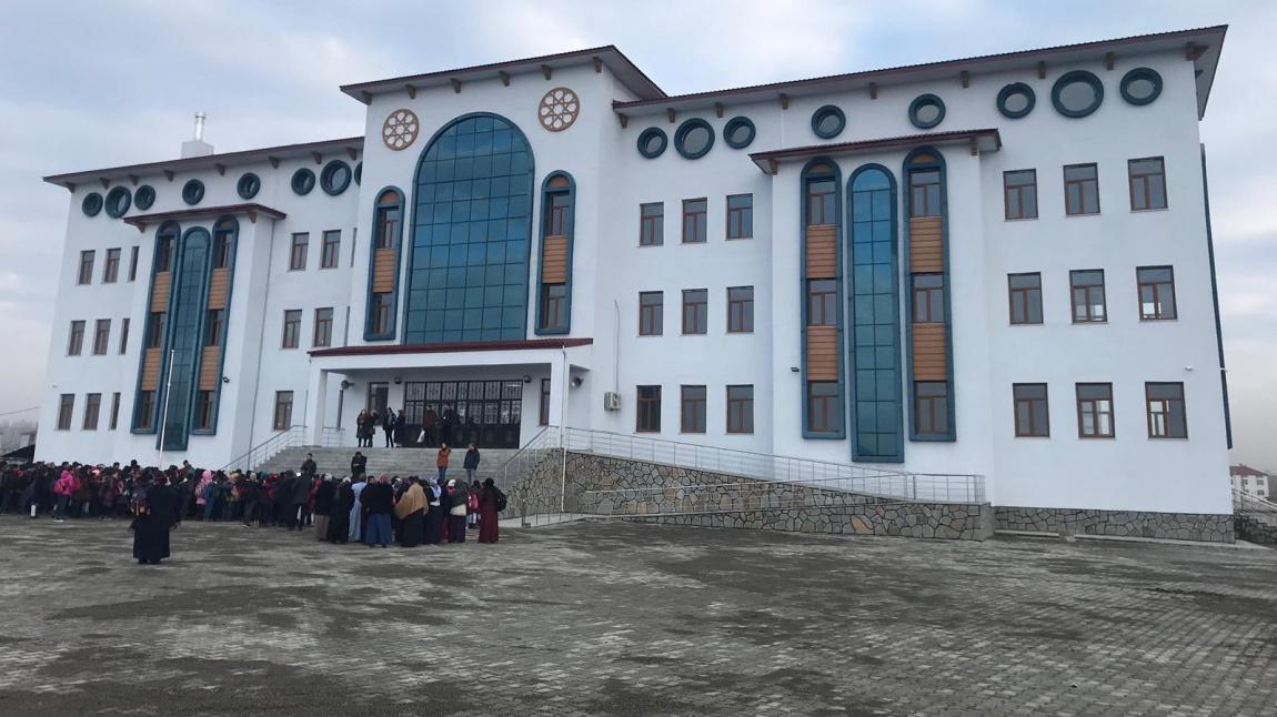 Mümtaz Turhan Ortaokulu Fotoğrafı